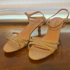De Blossom collections  Strapy pink gold champagne Size 10